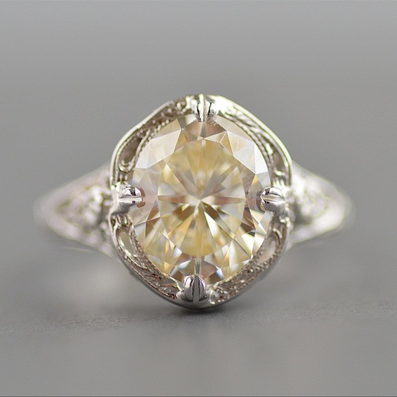 Antique 1920’s Moissanite engagement ring (Incredible). - Picture 2 of 14